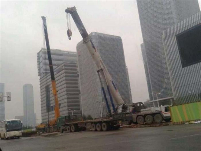 淮南市“自动找平”—— 吊车的 “平地神器” 技术